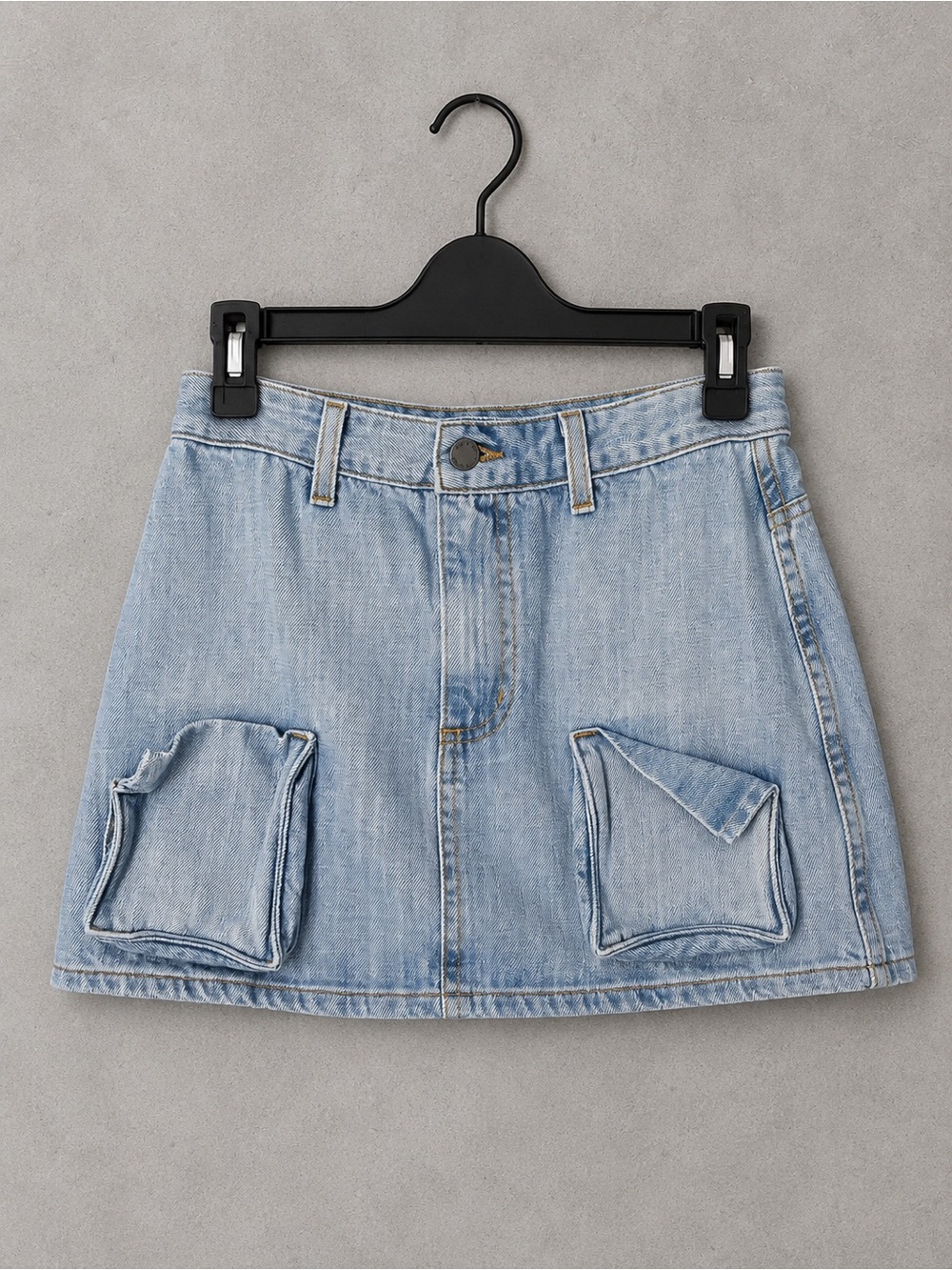 CARMAR Los Angeles Cargo Denim Mini Skirt Light Wash Utility Pockets Size 27